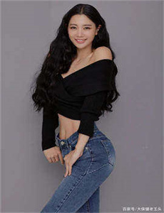 《欧美巨大肥婆另类-《浴室狂欢》BD高清》